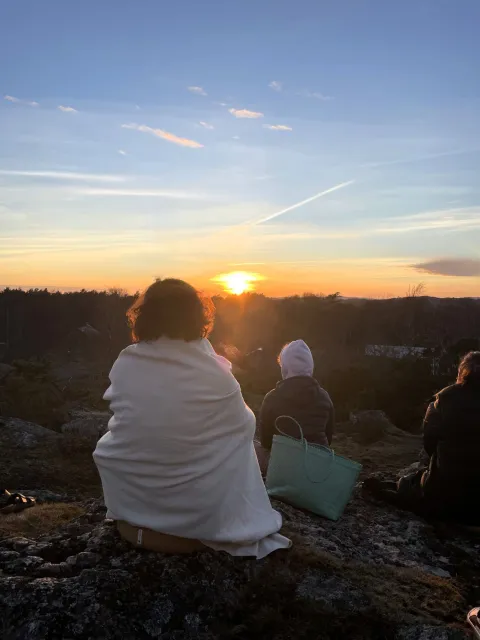 kvinnor, meditation solnedgång