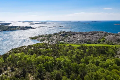 drönarbild kustlandskap