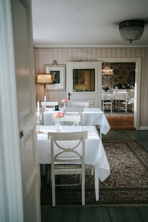 bord, vita dukar, herrgårdsmiljö